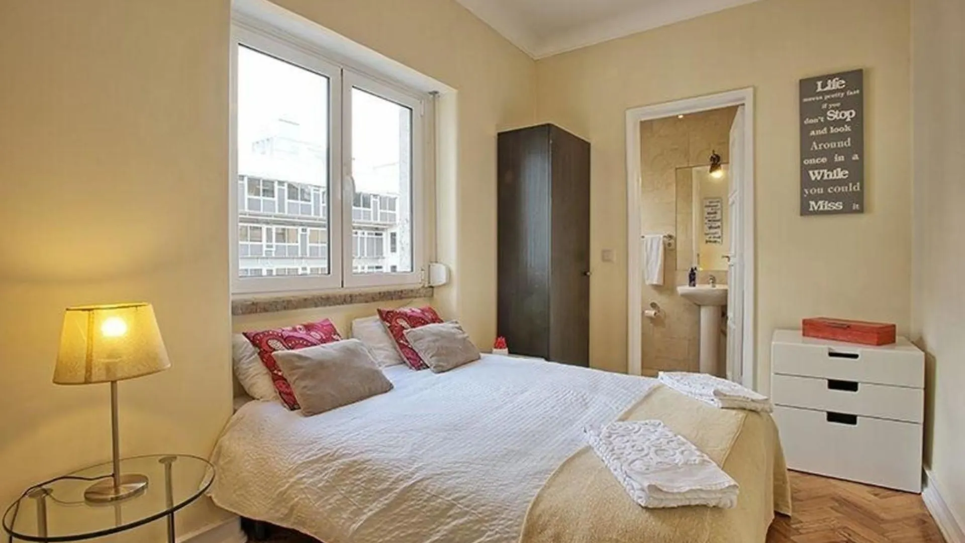 Studio Fuer 9 Personen Und 1 Kind In Lissabon, Regio De Lisboa Costa De Lisboa Apartment