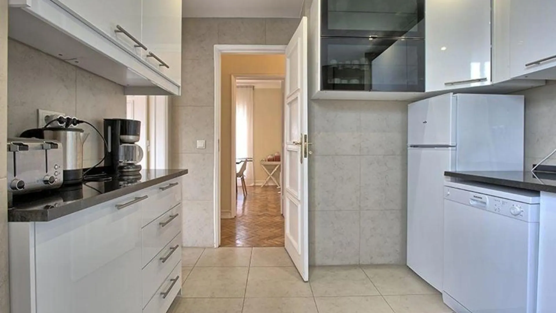 Studio Fuer 9 Personen Und 1 Kind In Lissabon, Regio De Lisboa Costa De Lisboa Apartment